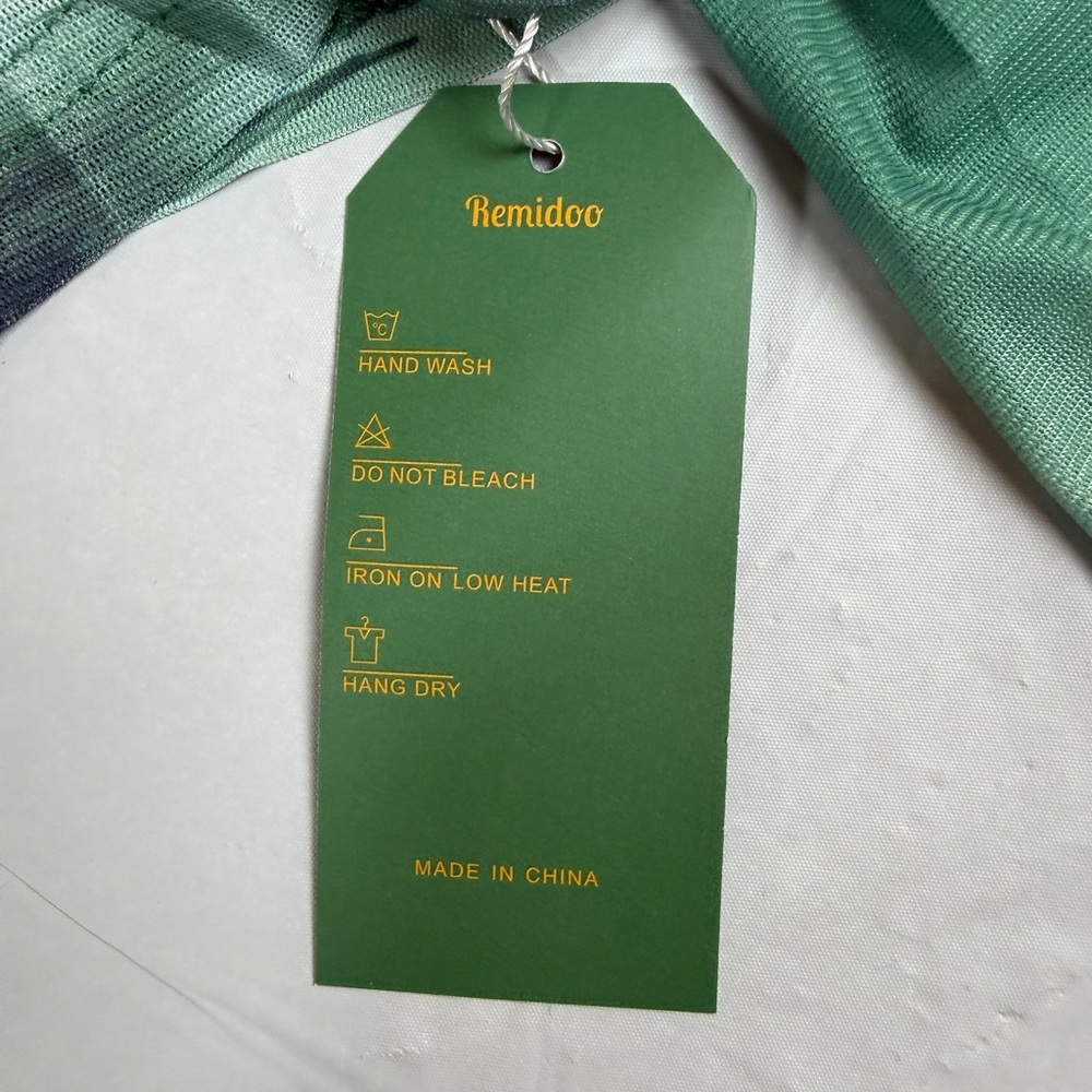 Mido Artistic Green Long Sleeve Tee - Picture 2 of 6